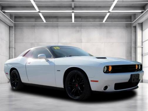 White 2018 Dodge Challenger R/T