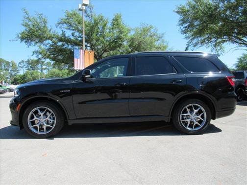 DB Black Crystal Clearcoat 2026 Dodge Durango GT Plus