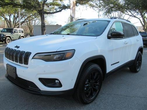 2023 Jeep Cherokee Altitude Lux