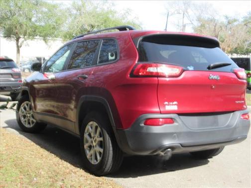 2017 Jeep Cherokee Sport