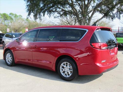 2026 Chrysler Voyager LX