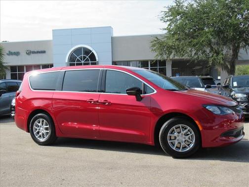 2026 Chrysler Voyager LX