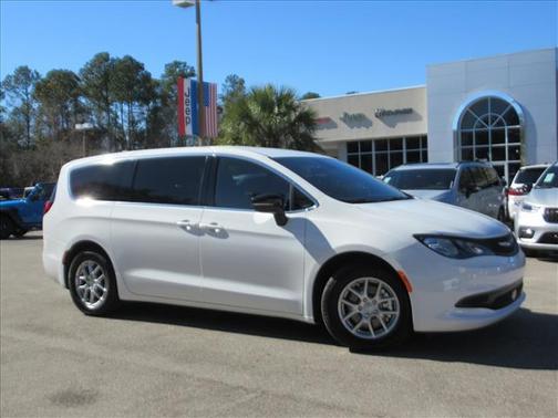 2026 Chrysler Voyager LX