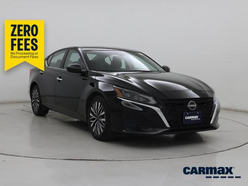 Black 2025 Nissan Altima SV