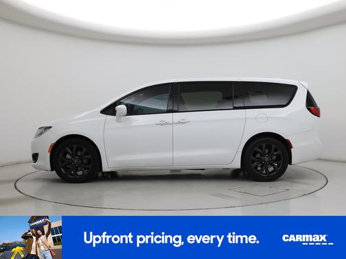 2020 Chrysler Pacifica Touring