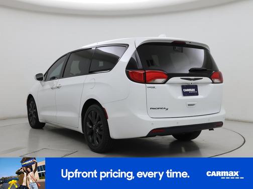 2020 Chrysler Pacifica Touring