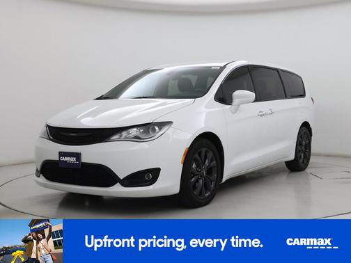 2020 Chrysler Pacifica Touring