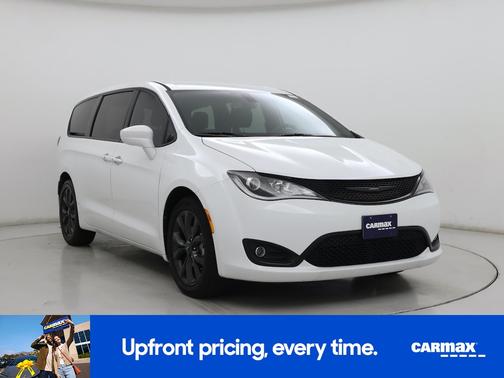 2020 Chrysler Pacifica Touring