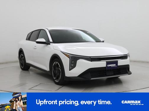 White 2025 Kia K4 EX