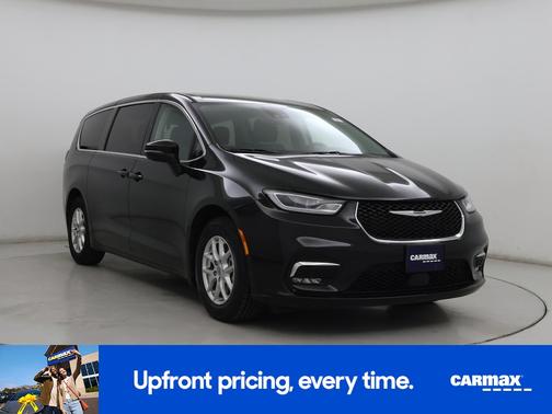 Black 2023 Chrysler Pacifica Touring L