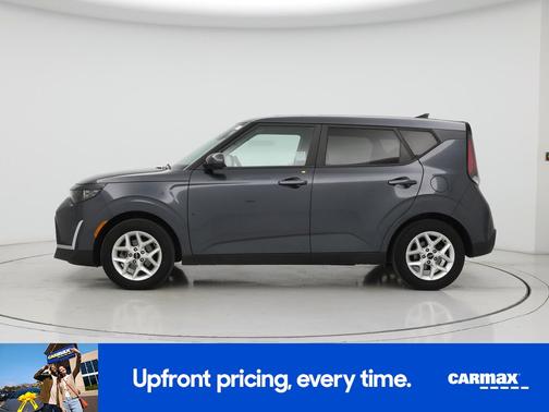 Gray 2023 Kia Soul LX