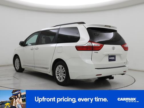 White 2017 Toyota Sienna XLE