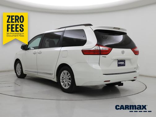 White 2017 Toyota Sienna XLE