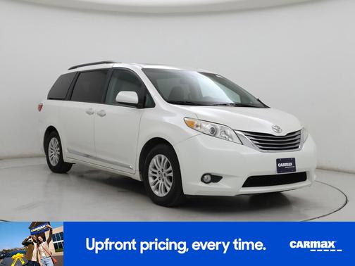 White 2017 Toyota Sienna XLE