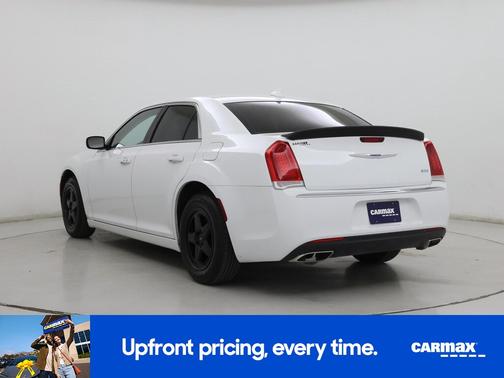 2023 Chrysler 300 Touring