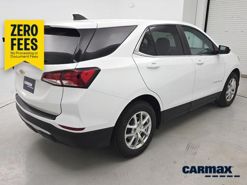White 2023 Chevrolet Equinox LT