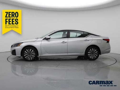 Silver 2023 Nissan Altima SV