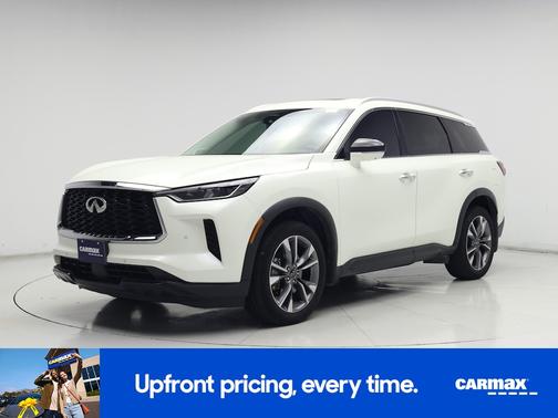 White 2024 INFINITI QX60 Luxe