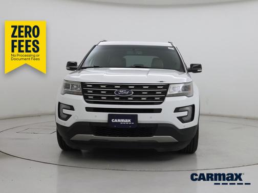 White 2017 Ford Explorer XLT