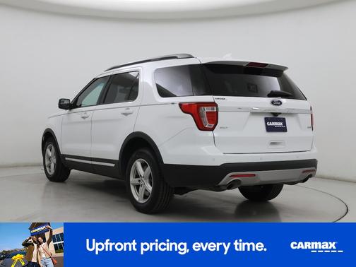 White 2017 Ford Explorer XLT