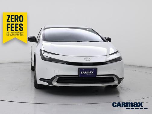White 2025 Toyota Prius Plug-In Hybrid SE
