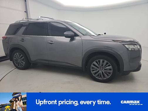Gray 2022 Nissan Pathfinder SL