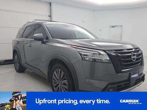 Gray 2022 Nissan Pathfinder SL