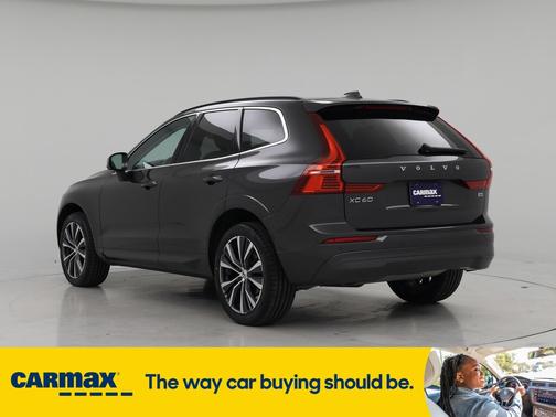 2022 Volvo XC60 B5 Momentum