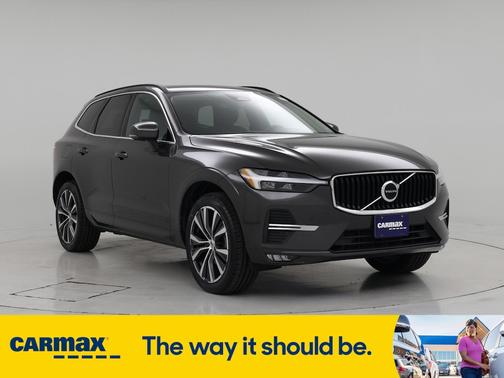 2022 Volvo XC60 B5 Momentum