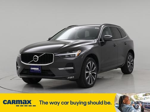 2022 Volvo XC60 B5 Momentum