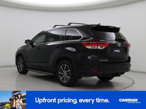 Black 2017 Toyota Highlander XLE