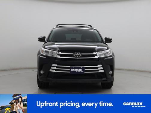 Black 2017 Toyota Highlander XLE