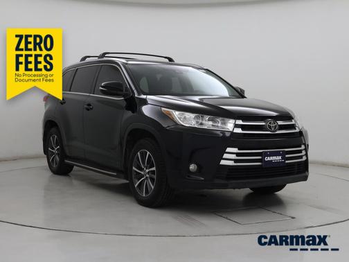 Black 2017 Toyota Highlander XLE
