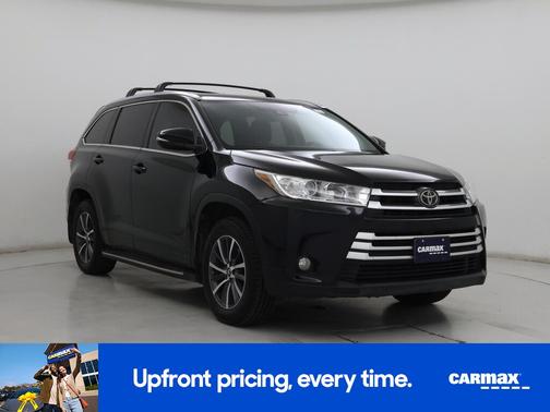 Black 2017 Toyota Highlander XLE