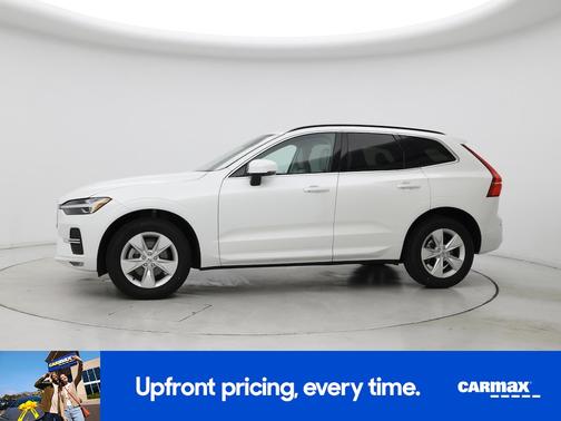 2022 Volvo XC60 B5 Momentum