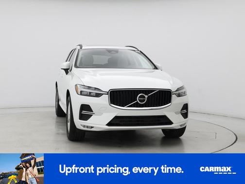2022 Volvo XC60 B5 Momentum