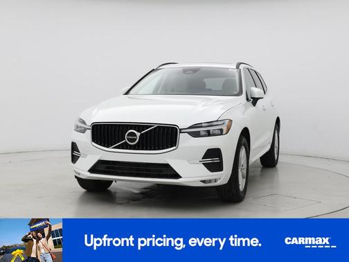 2022 Volvo XC60 B5 Momentum