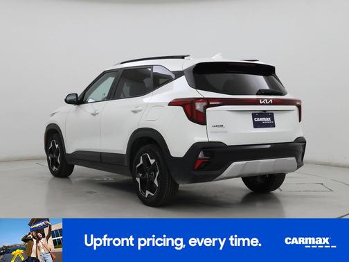 White 2025 Kia Seltos S