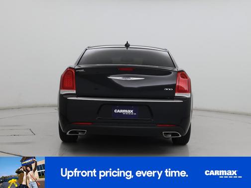 2019 Chrysler 300 Touring