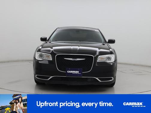 2019 Chrysler 300 Touring