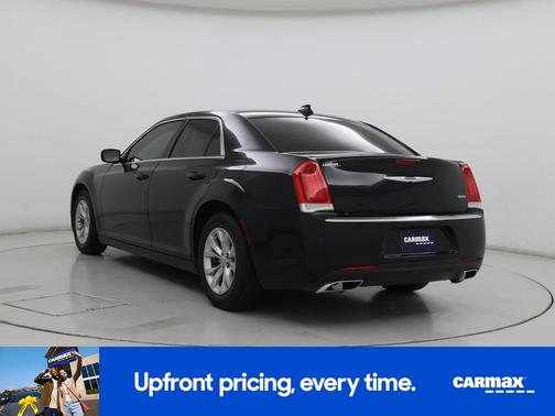 2019 Chrysler 300 Touring