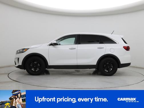 White 2020 Kia Sorento LX