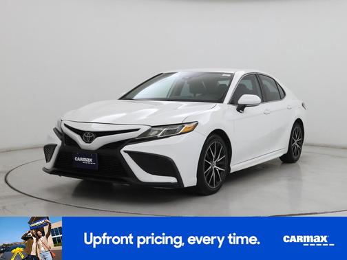White 2023 Toyota Camry SE