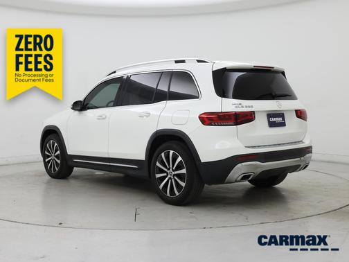White 2022 Mercedes-Benz GLB 250