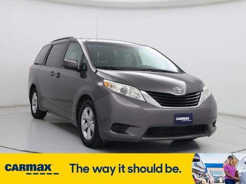 2014 Toyota Sienna LE