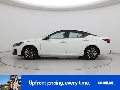 White 2025 Nissan Altima SV