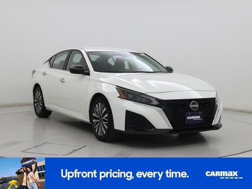 White 2025 Nissan Altima SV