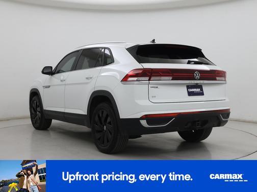 2024 Volkswagen Atlas Cross Sport SE w/Tech