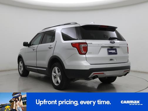 Gray 2016 Ford Explorer XLT