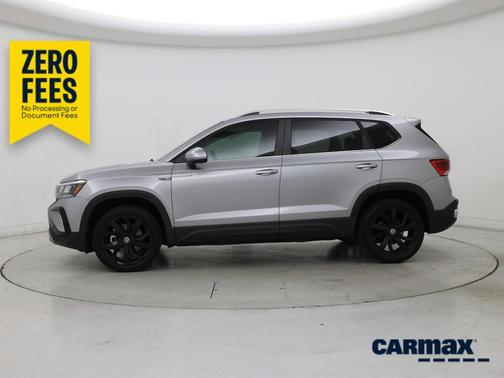 Gray 2023 Volkswagen Taos SE